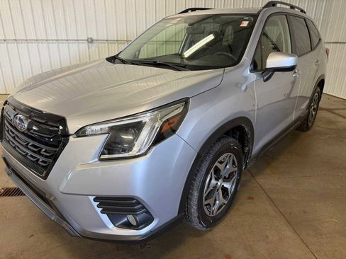 Certified 2023 Subaru Forester Premium AWD/4WD image 6