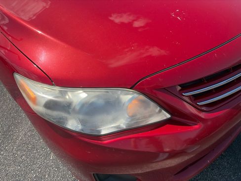Used 2013 Toyota Corolla LE FWD image 19