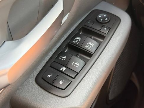Used 2022 RAM 1500 Big Horn AWD/4WD image 24