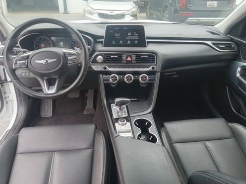 Used 2021 Genesis G70 2.0T image 3