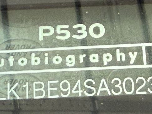 Used 2025 Land Rover Range Rover Long Wheelbase Autobiography image 6