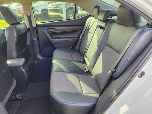Used 2017 Toyota Corolla SE w/ SE Premium Package FWD image 11