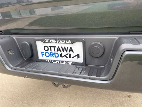 Used 2015 Chevrolet Colorado LT RWD image 15