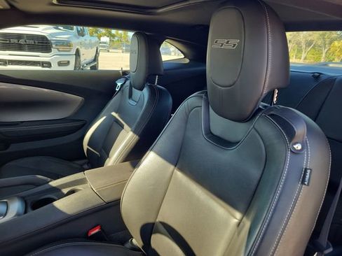 Used 2011 Chevrolet Camaro SS w/ RS Package image 11