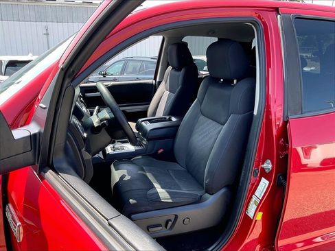 Used 2020 Toyota Tundra SR5 w/ TRD Off-Road Package AWD/4WD image 10