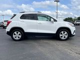 Used 2020 Chevrolet Trax LT w/ LT Convenience Package image 2