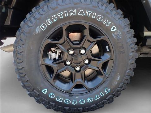 Used 2023 Jeep Wrangler Unlimited w/ Cold Weather Group AWD/4WD image 7