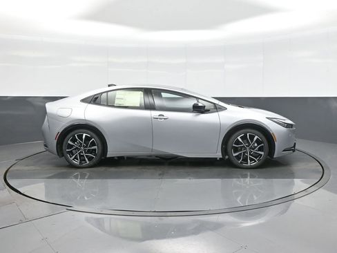 New 2026 Toyota Prius Plug-In Hybrid image 9