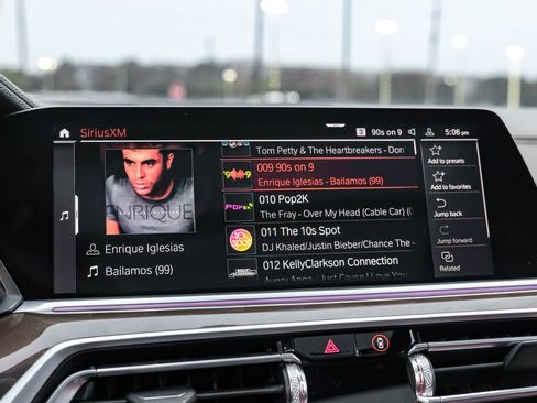 Used 2022 BMW X6 M50i w/ Parking Assistance Package image 38