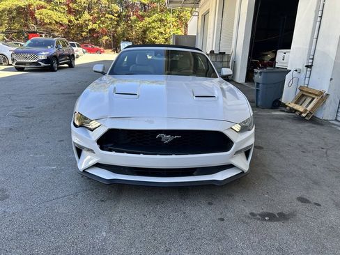 Used 2022 Ford Mustang Premium image 2