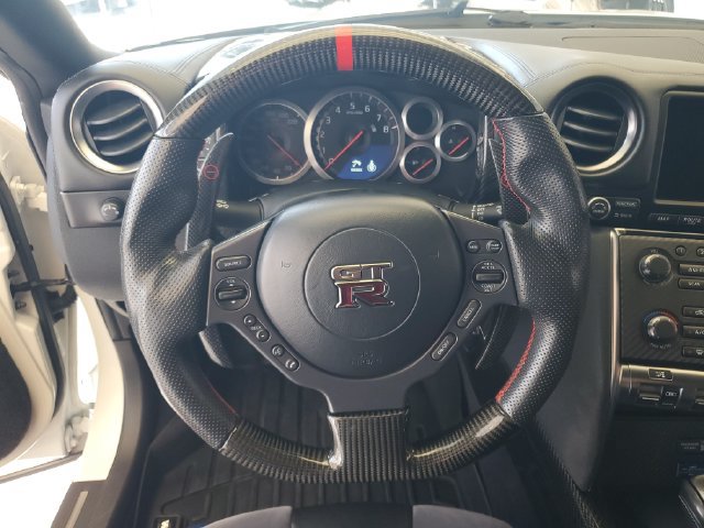 Used 2014 Nissan GT-R Track Edition AWD/4WD image 18