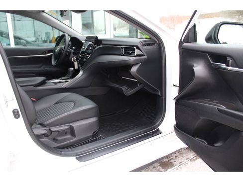 Used 2023 Toyota Camry SE image 24