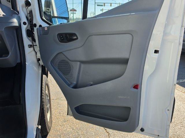 Used 2019 Ford Transit 250 130 Medium Roof RWD image 29