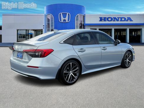 Used 2023 Honda Civic Touring image 8
