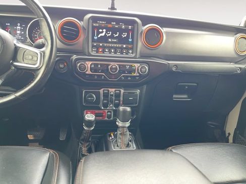 Used 2020 Jeep Gladiator Mojave AWD/4WD image 11