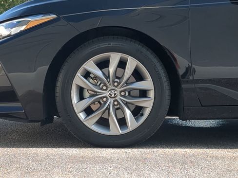 Used 2022 Toyota Avalon XLE w/ Moonroof Package FWD image 13