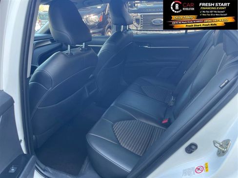 Used 2019 Toyota Camry SE image 27