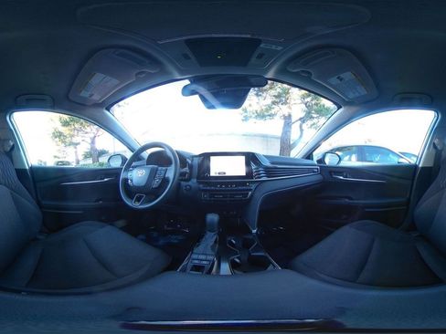 Used 2025 Toyota Camry LE image 41