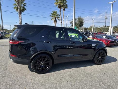 Used 2019 Land Rover Discovery HSE image 2