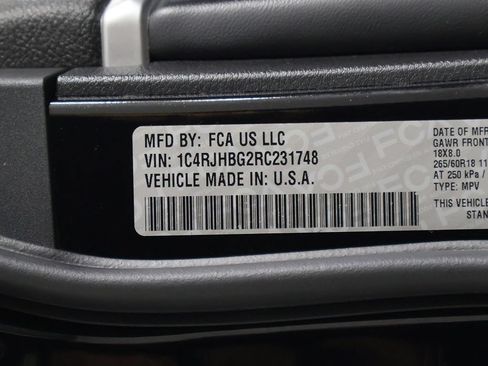 Used 2024 Jeep Grand Cherokee Limited AWD/4WD image 57