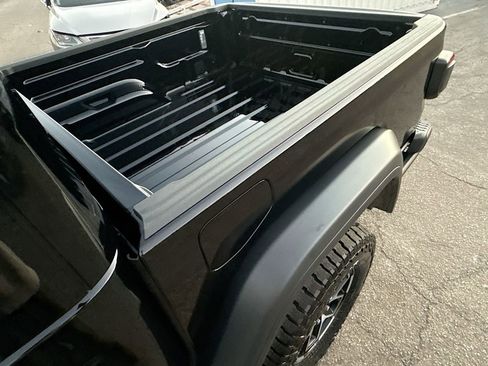 New 2026 Jeep Gladiator Rubicon w/ Steel Power Dome Hood Package AWD/4WD image 29