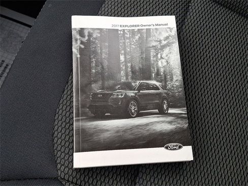 Used 2017 Ford Explorer XLT w/ Equipment Group 201A image 26