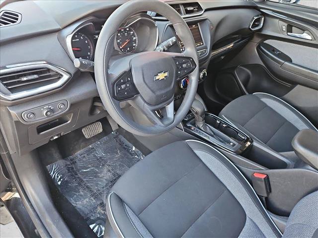 Used 2023 Chevrolet TrailBlazer LT FWD image 12