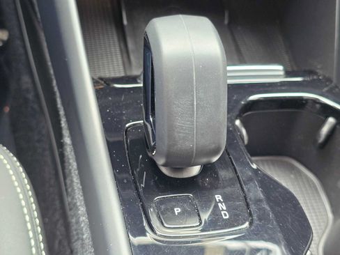 Certified 2023 Volvo XC40 Recharge Ultimate w/ Protection Package Premier AWD/4WD image 29