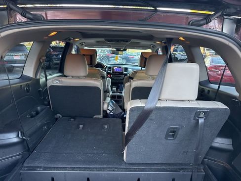 Used 2016 Honda Pilot Elite image 13