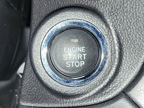 Used 2025 Subaru Outback Touring XT image 31