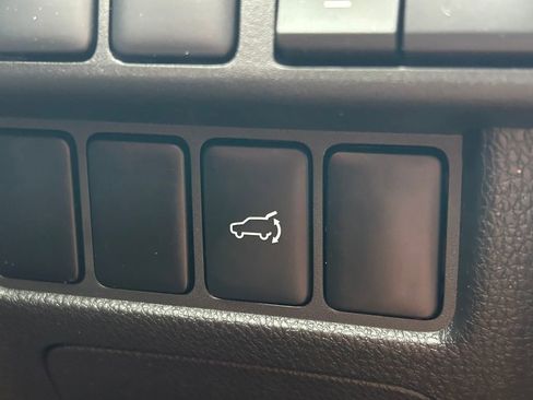 Used 2024 Mitsubishi Eclipse Cross SEL AWD/4WD image 25