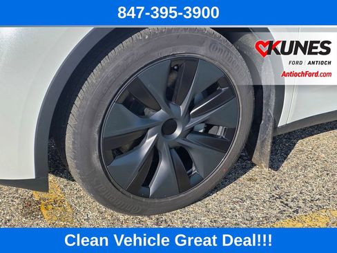 Used 2024 Tesla Model Y Long Range AWD/4WD image 12