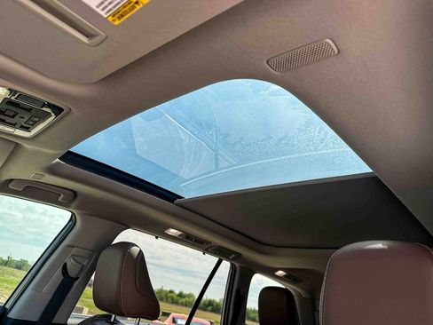 Certified 2025 Toyota Grand Highlander AWD image 16