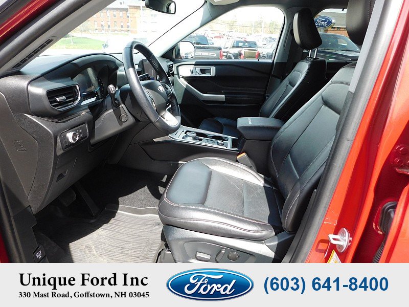 Used 2021 Ford Explorer Limited w/ Equipment Group 301A AWD/4WD image 11