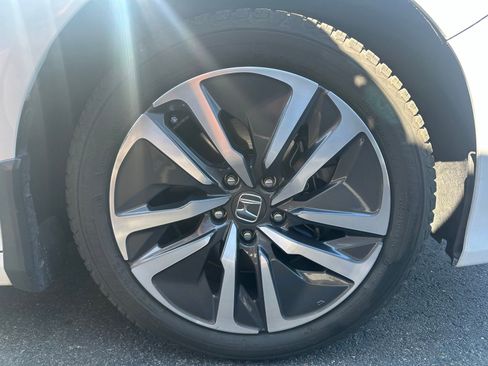 Used 2019 Honda Accord EX-L image 10