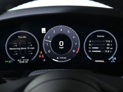 Certified 2025 Porsche 911 Carrera image 14