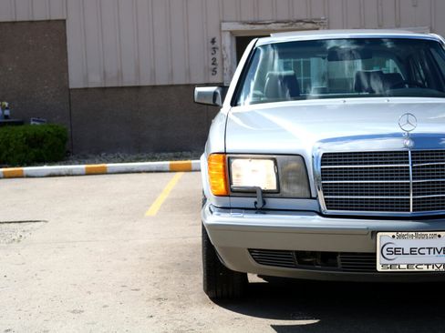 Used 1990 Mercedes-Benz 300 SE image 4