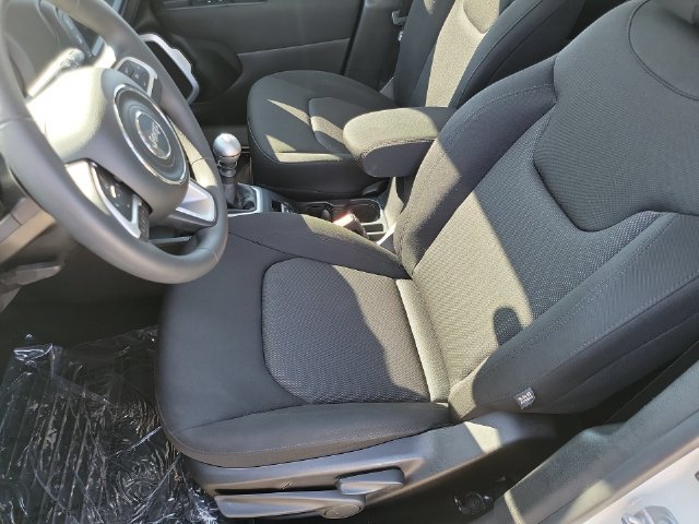 Used 2018 Jeep Renegade Sport w/ Power & Air Group AWD/4WD image 16