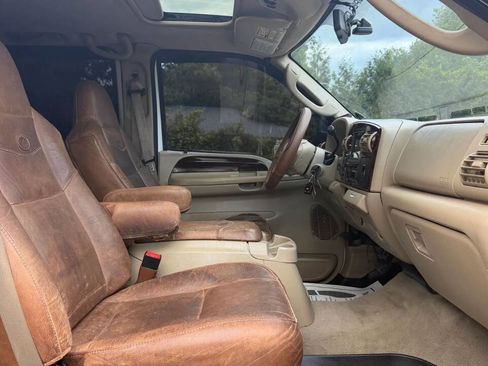 Used 2006 Ford F350 Lariat AWD/4WD image 28
