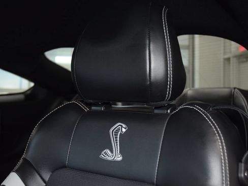 Used 2020 Ford Mustang Shelby GT500 w/ Technology Package RWD image 42