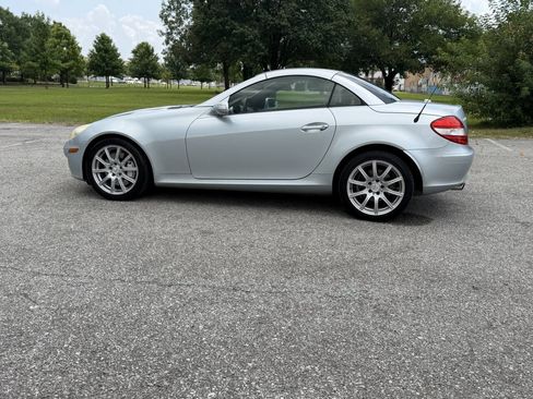 Used 2006 Mercedes-Benz SLK 350 image 2