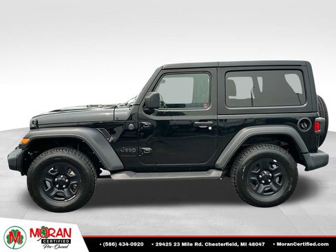 Used 2022 Jeep Wrangler Sport AWD/4WD image 2