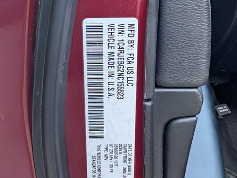 Used 2022 Jeep Grand Cherokee Limited w/ Tech Group RWD image 35