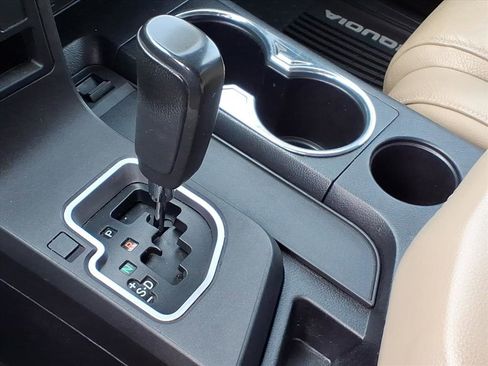 Used 2020 Toyota Sequoia Limited w/ Safety & Convenience Package image 30