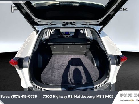 Used 2023 Toyota RAV4 XLE w/ Convenience Package FWD image 23