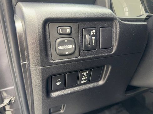 Used 2018 Toyota 4Runner 2WD image 59