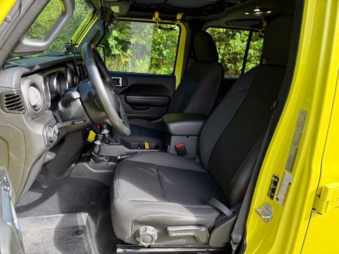 Used 2022 Jeep Wrangler Unlimited Sport image 14