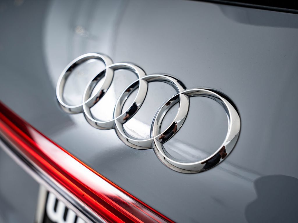 Used 2024 Audi Q4 e-tron Premium Plus w/ Premium Plus AWD/4WD image 19