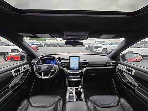 Used 2021 Ford Explorer ST w/ Equipment Group 401A AWD/4WD image 2