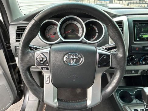 Used 2014 Toyota Tacoma 4x4 Double Cab image 15